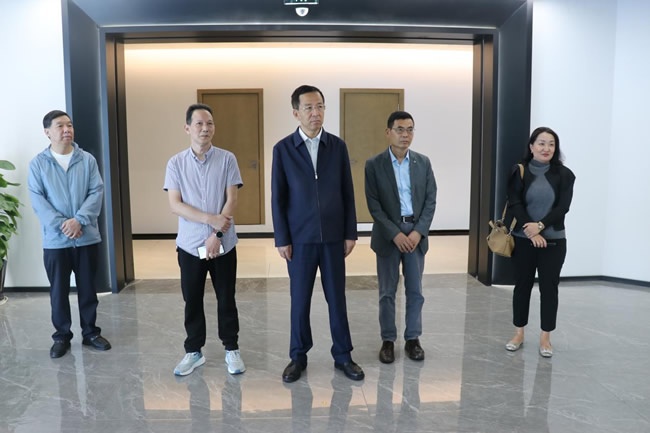 王力门业